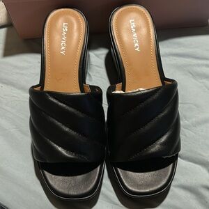 Lisa Vicky Black Platform Sandals (NWT)